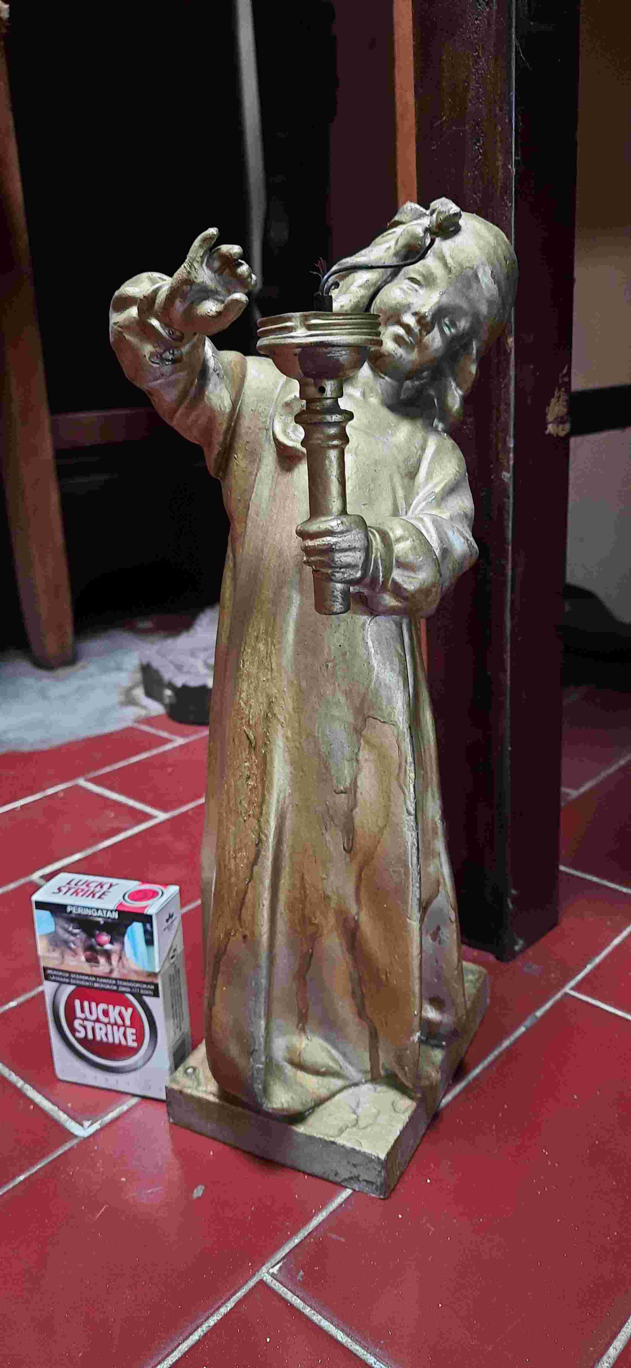 Lampu patung meja jumbo