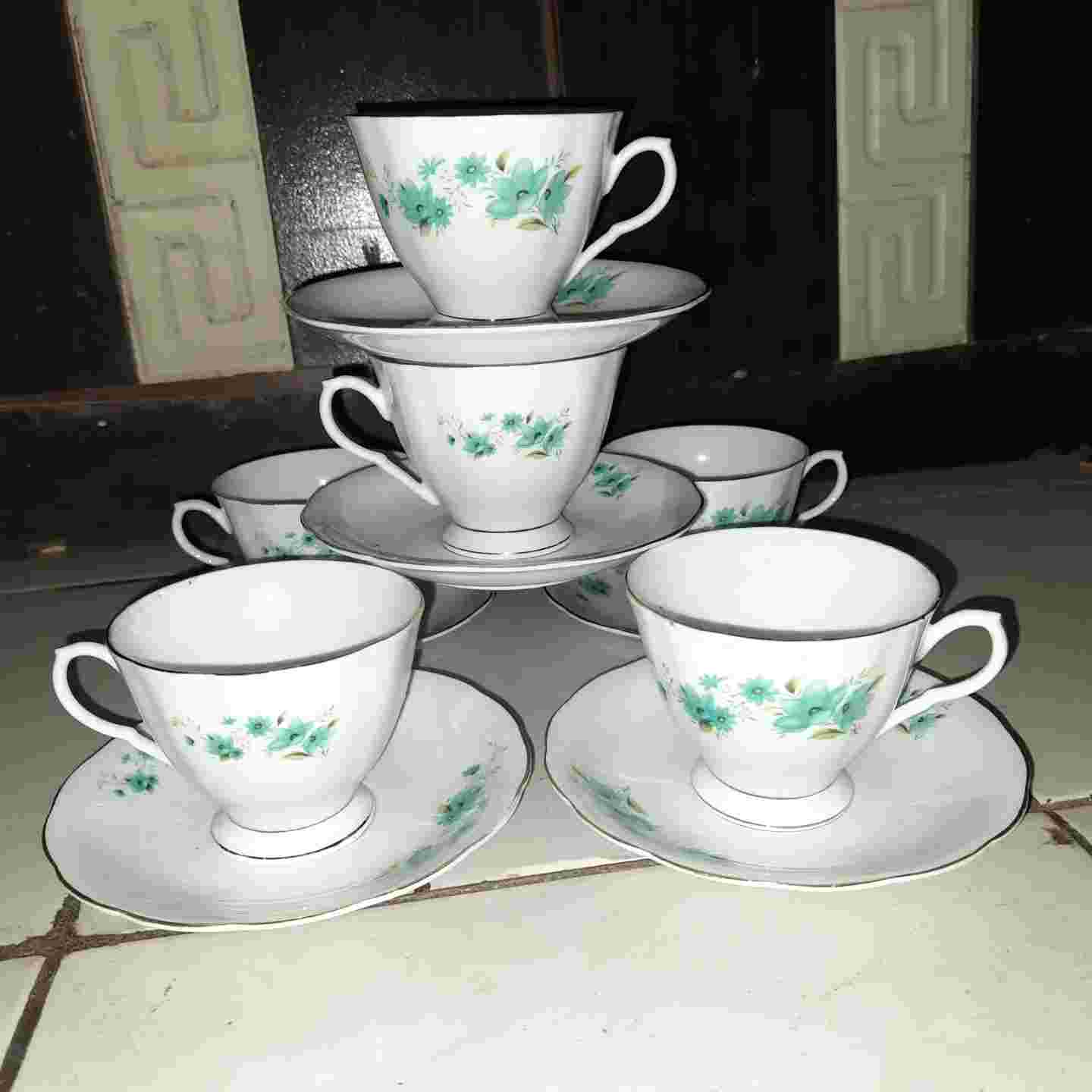 Cangkir Porcelain China Vintage
