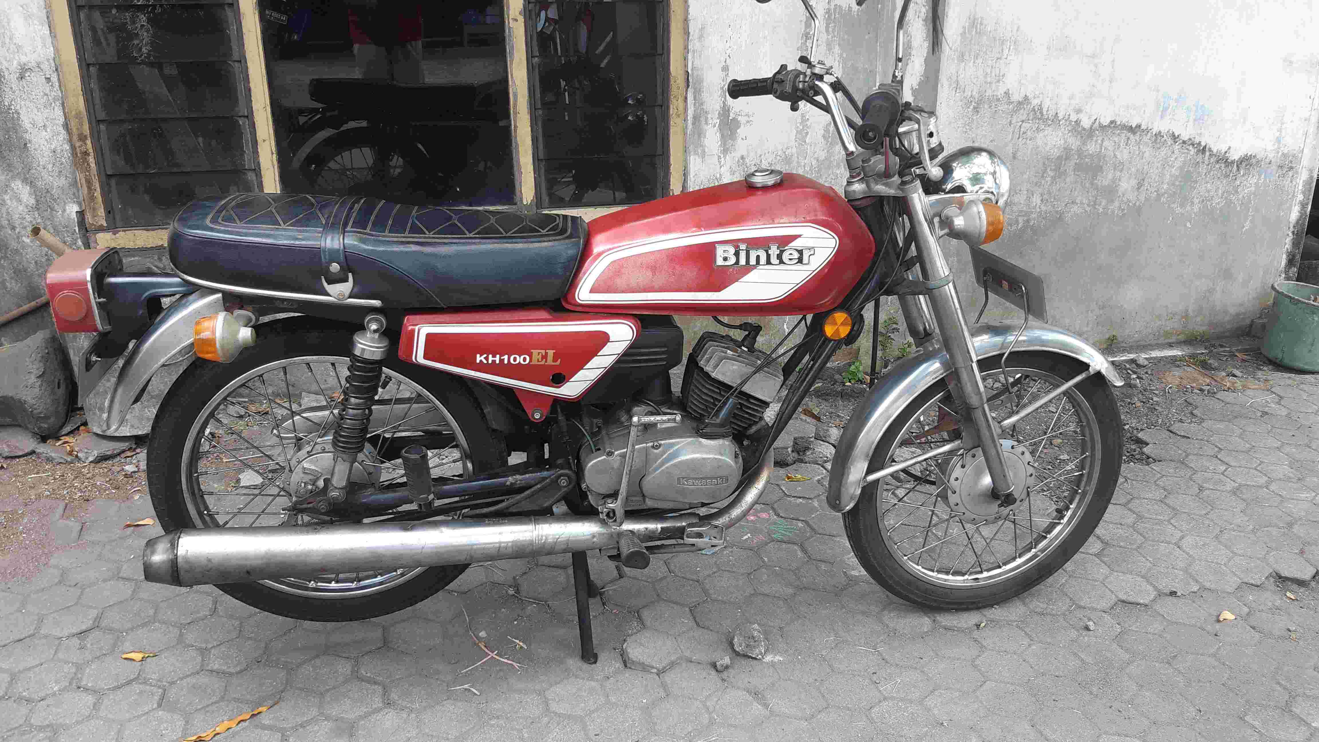 Kawasaki KH 100