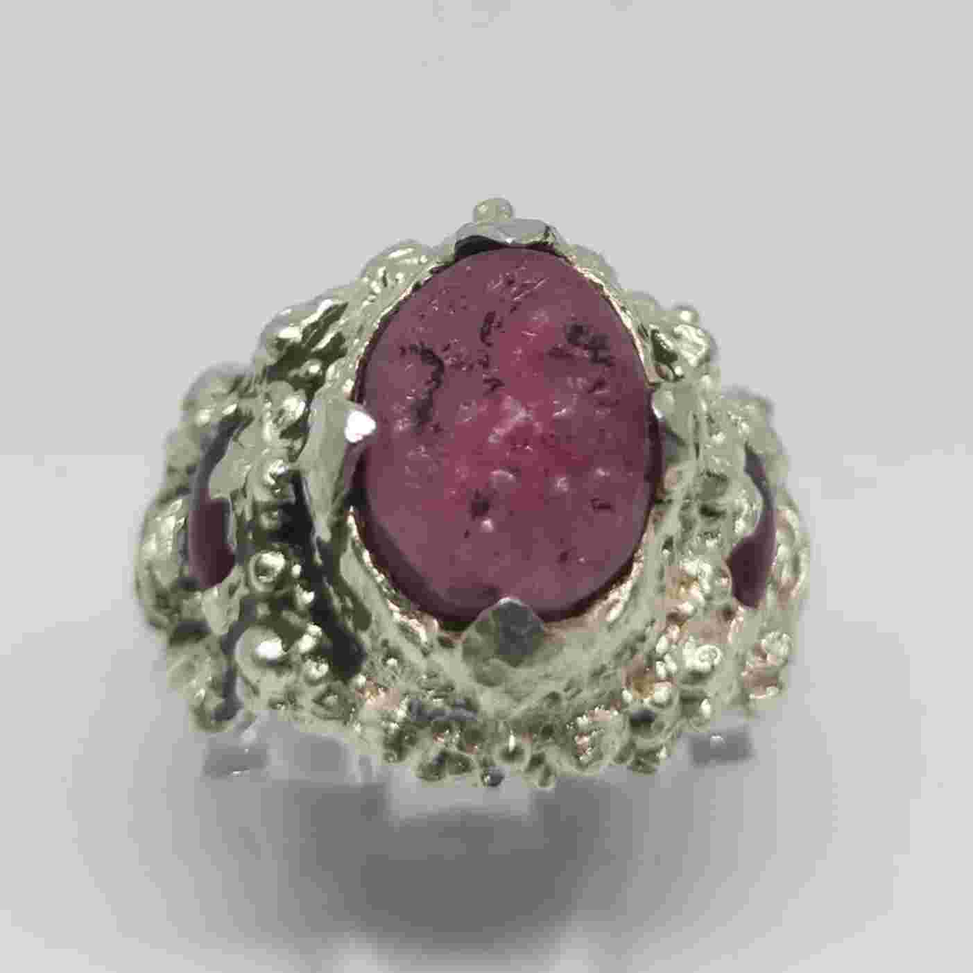 Cincin perak Ruby singasari