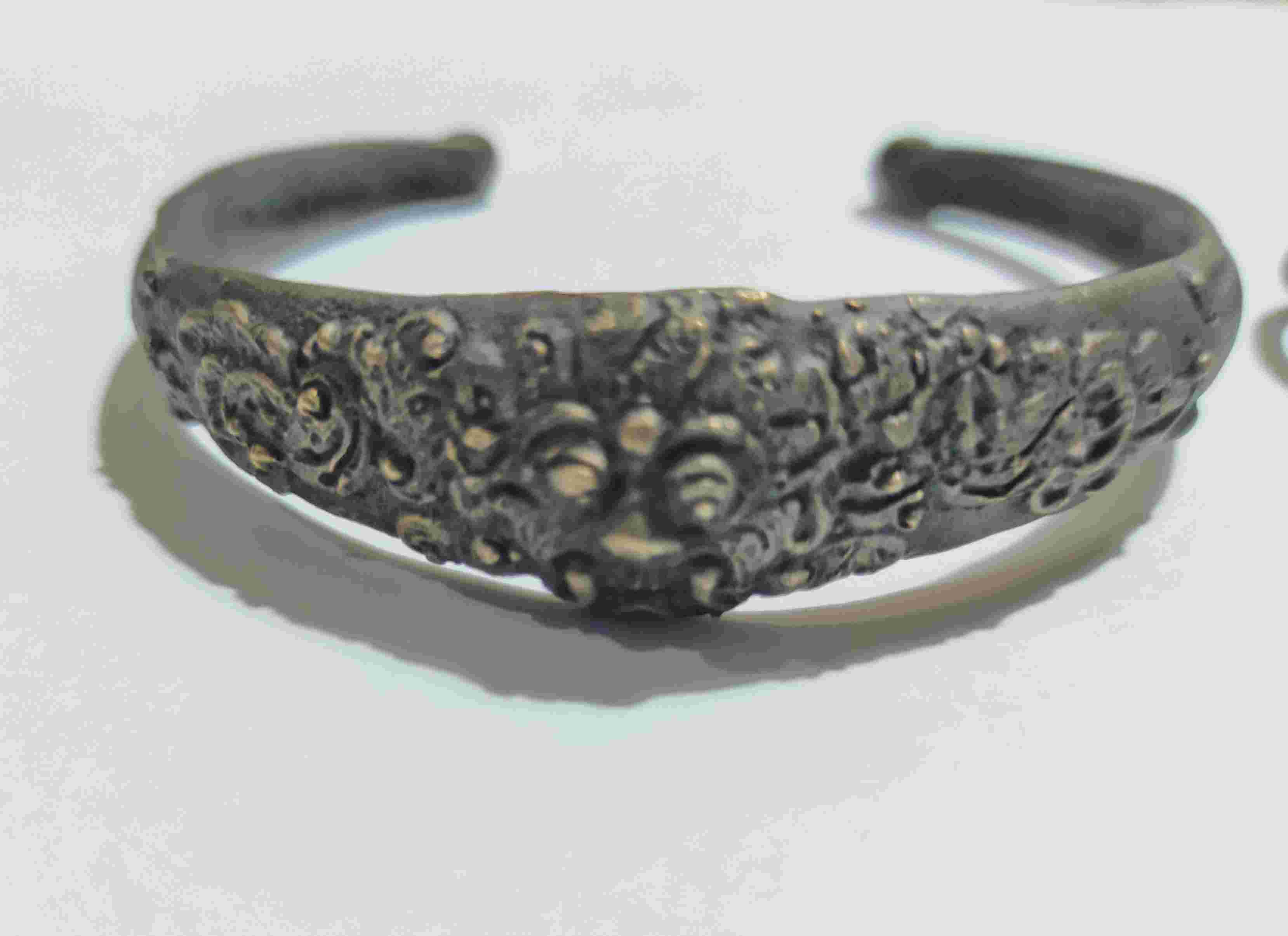 Gelang perak singosari