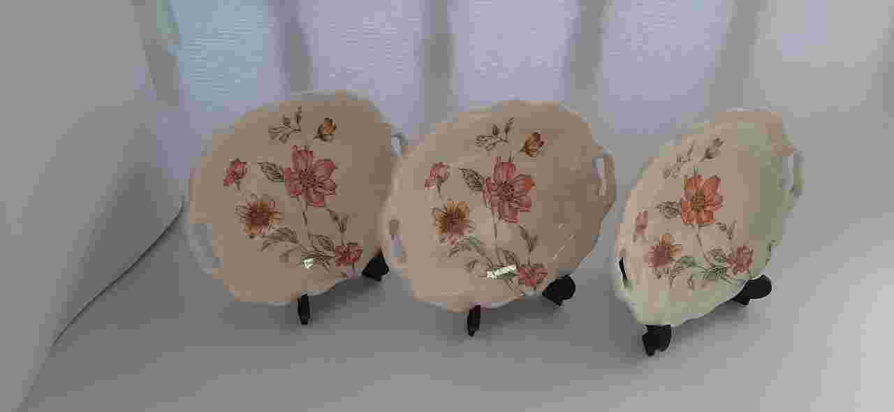 Piring Keramik Vintage