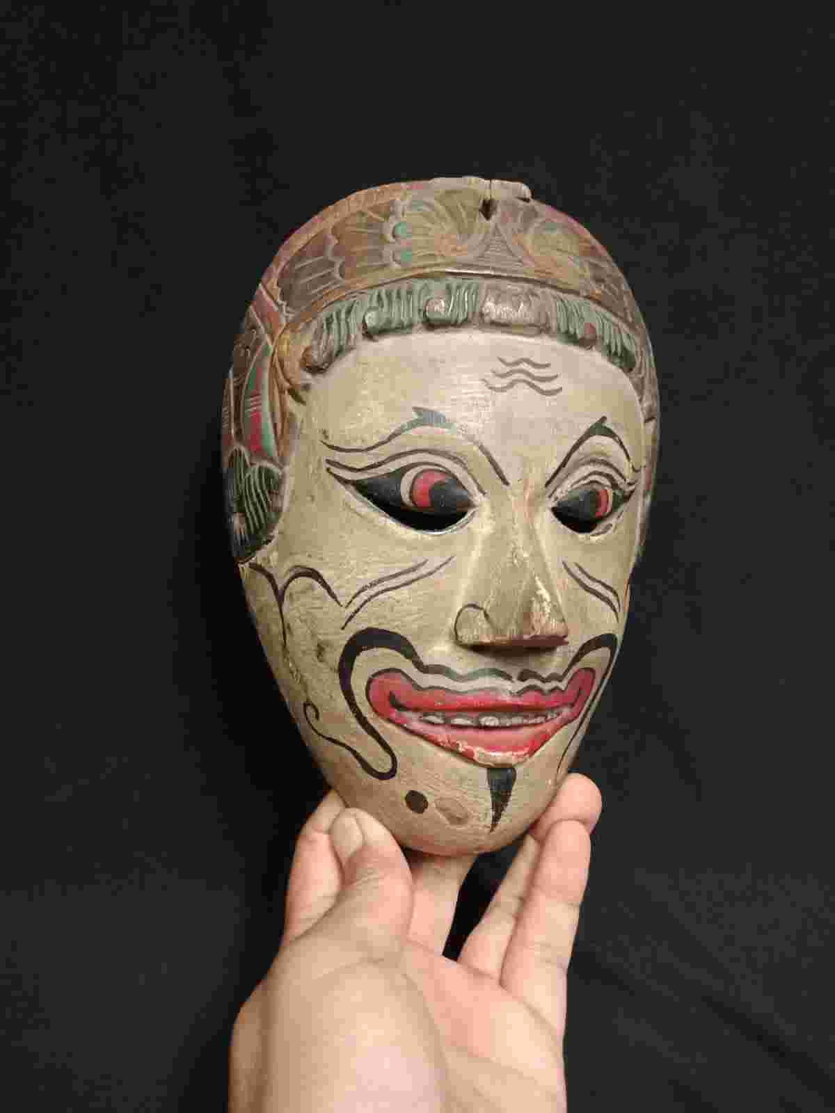 Topeng Primitif Vintage