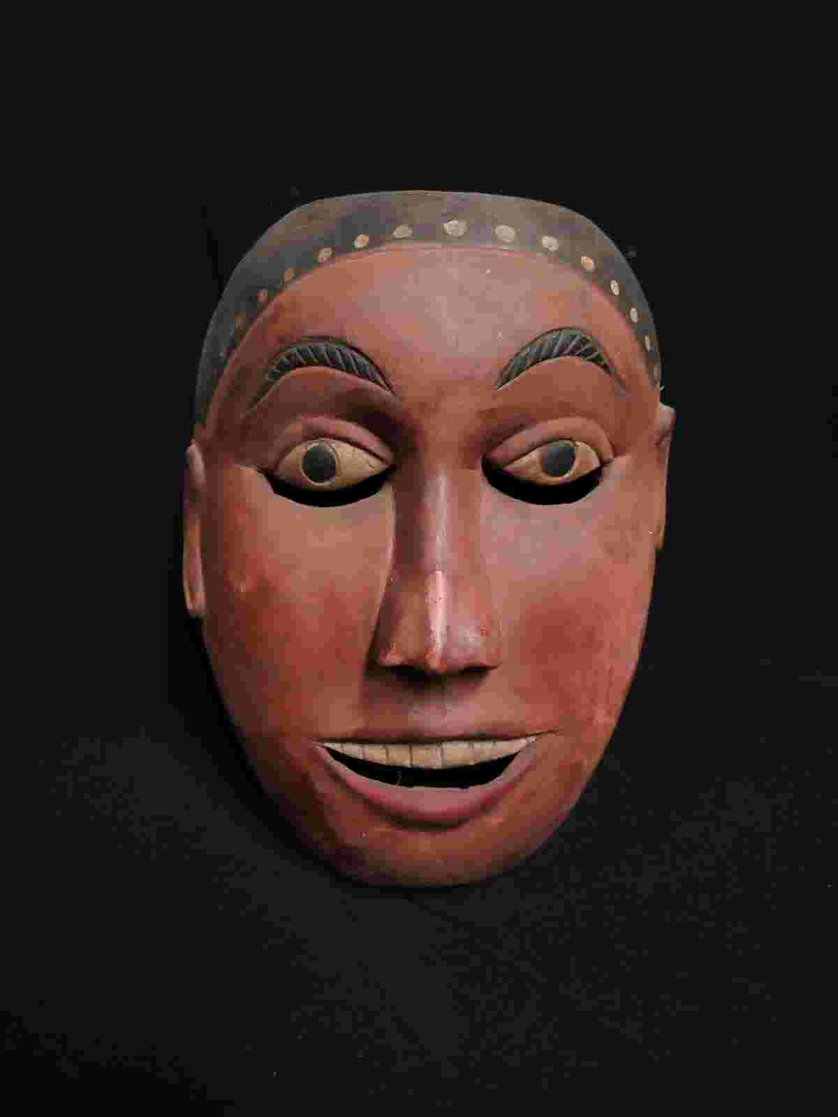 Topeng Primitif Vintage