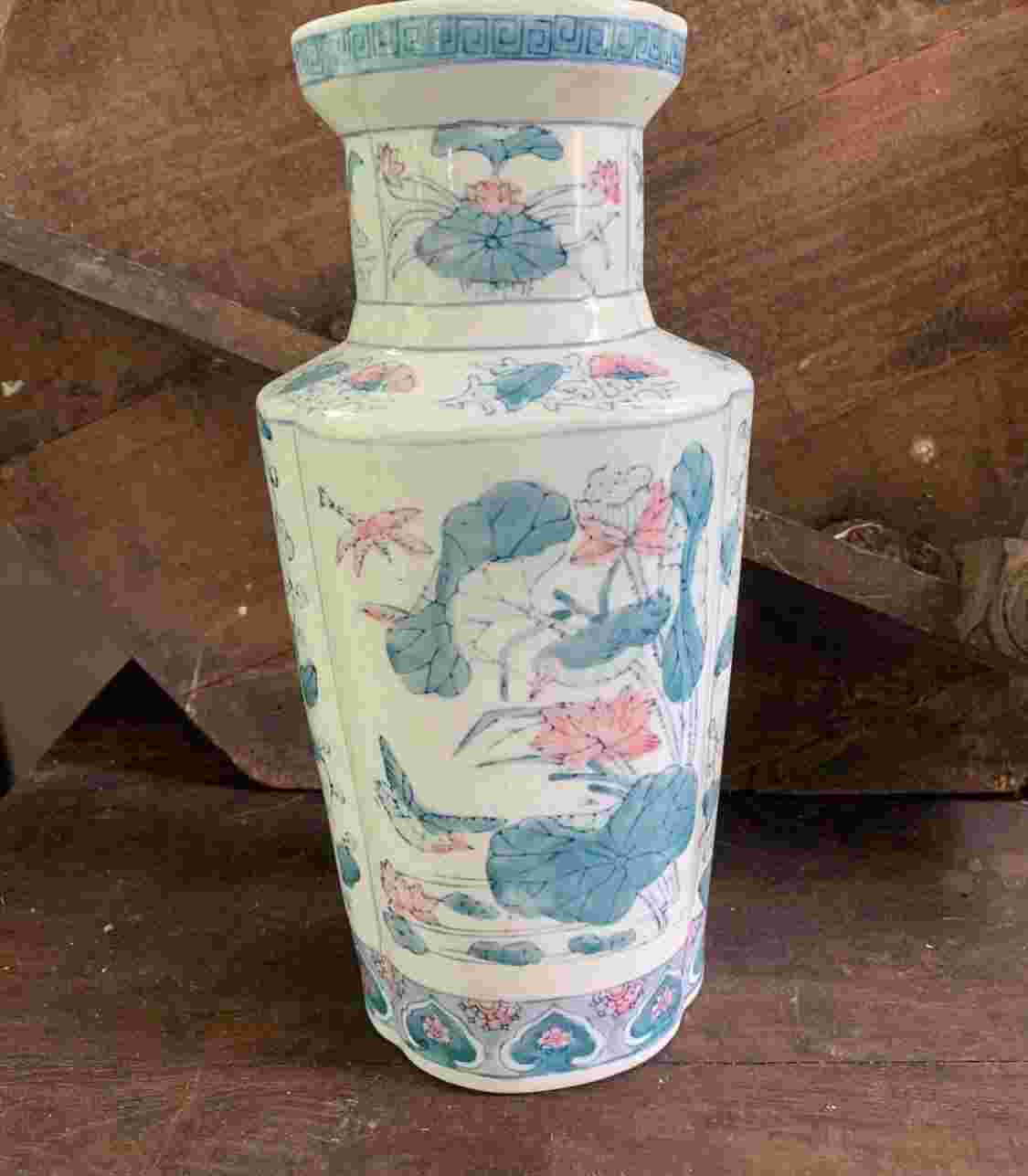 Guci Keramik China Antik