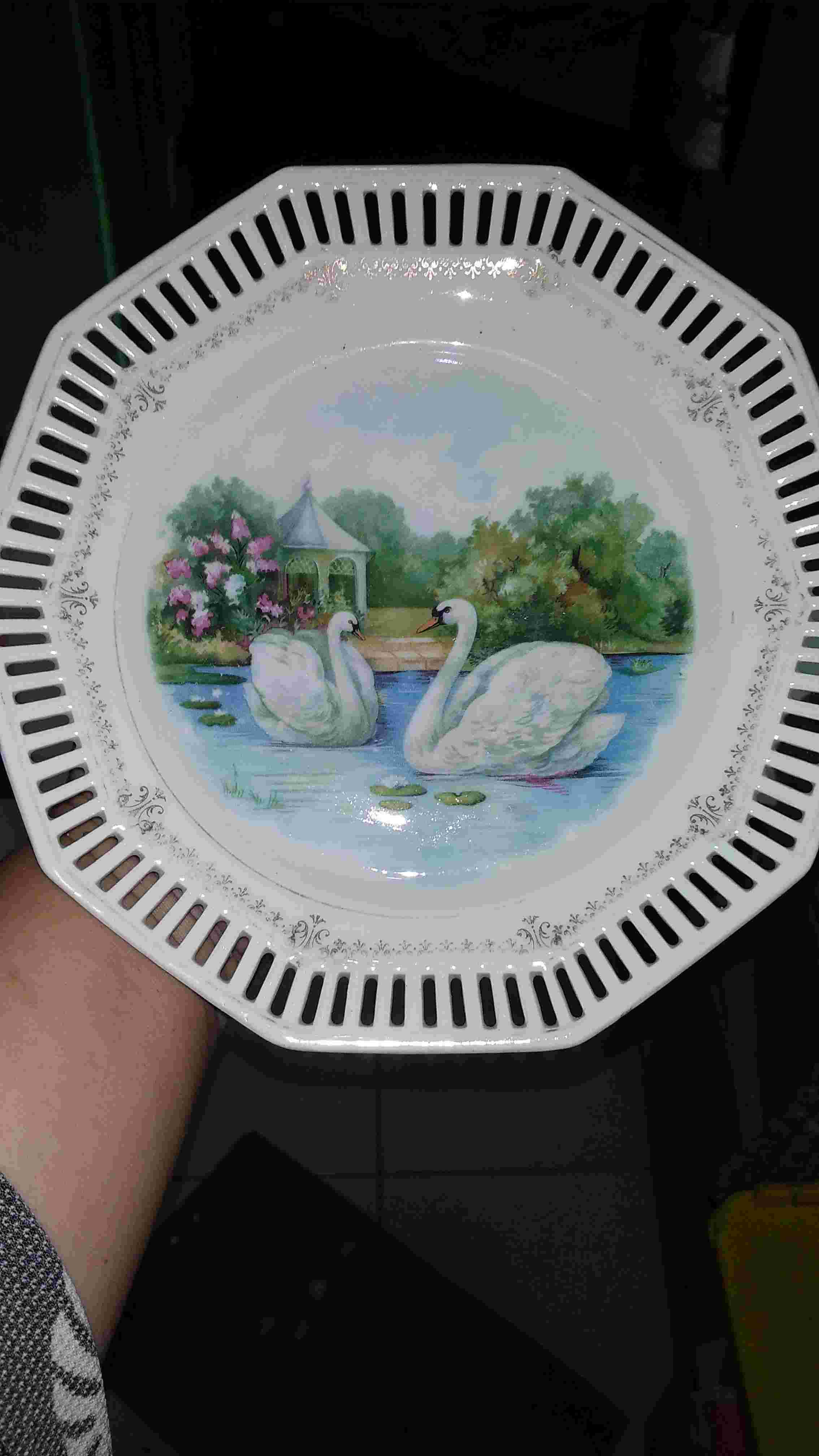 Piring Keramik Kerawang