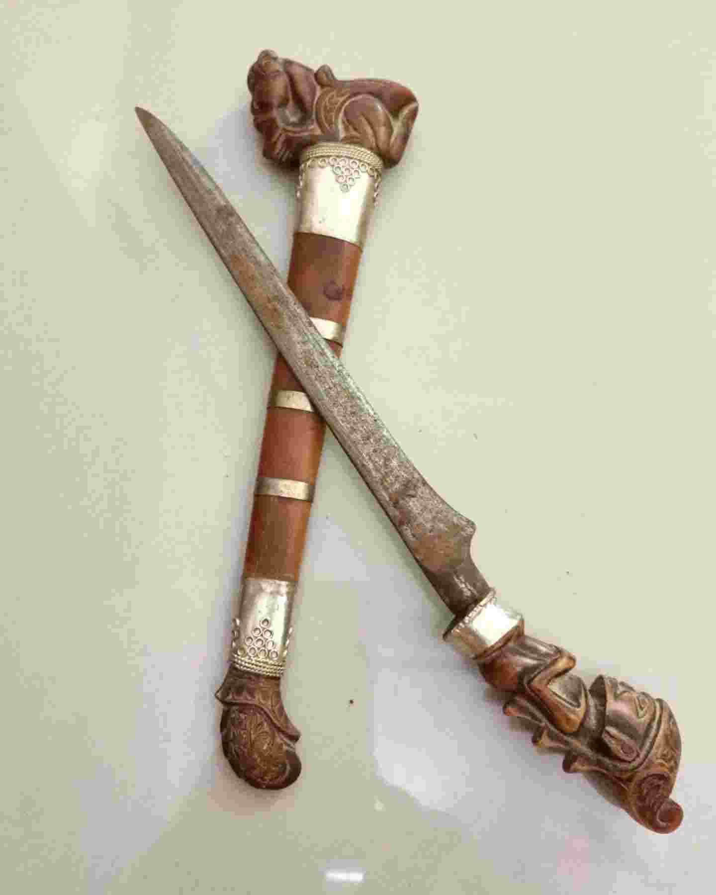 Tumbuk Lado ~ Pisau Batak