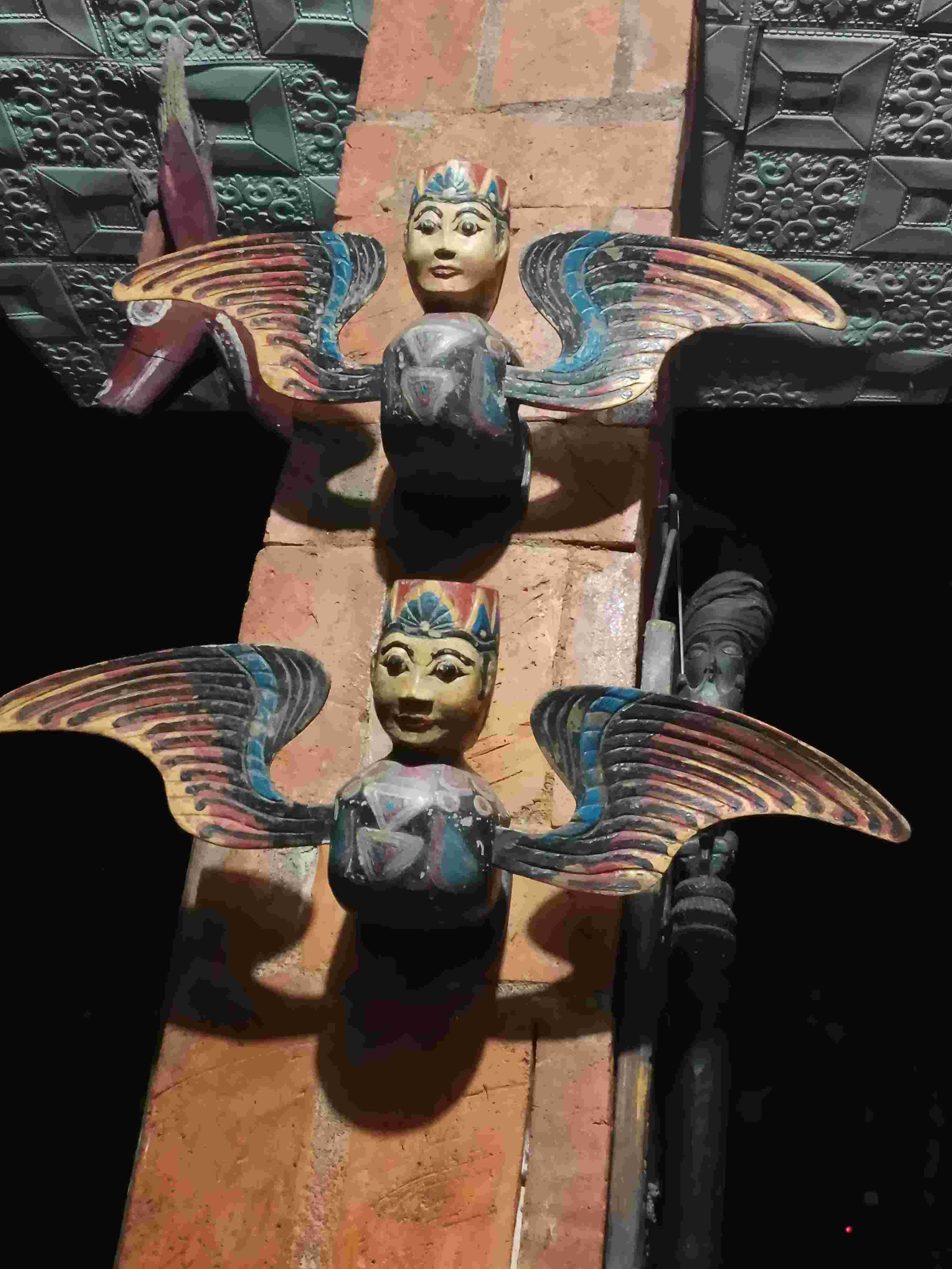 Kinara Kinari ~ Urnamen Rumah Jawa