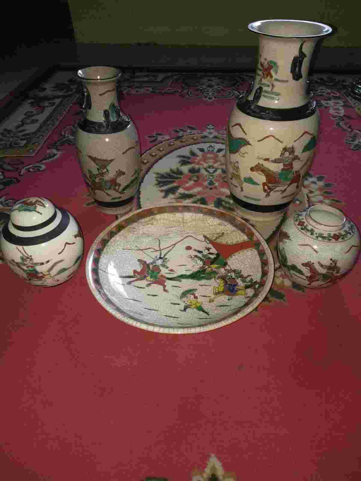 Keramik Jadul motif dewa perang