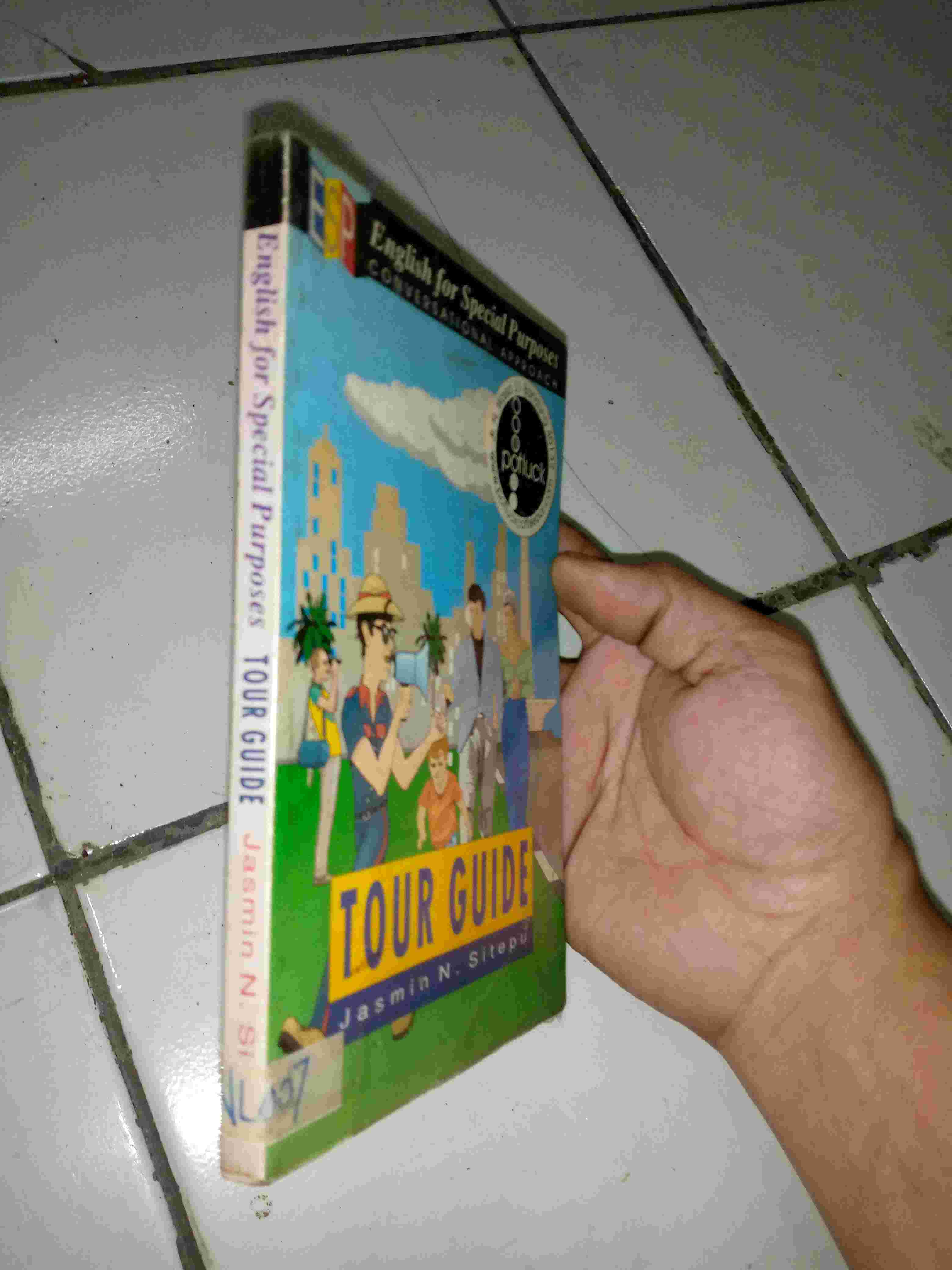 Buku TOUR GUIDE Oleh Jasmin N Sitepu Terbitan Kesaint Blanc Tahun 1996