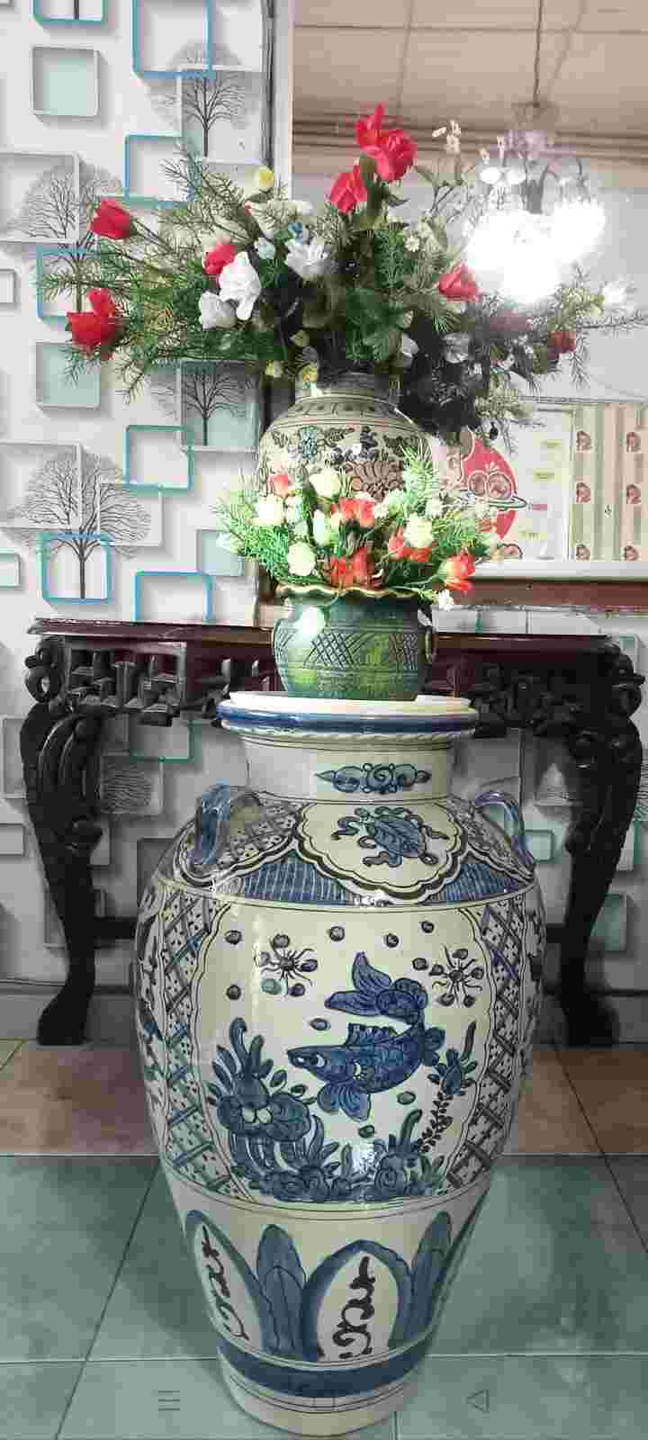 Guci Kuno Motif Ikan