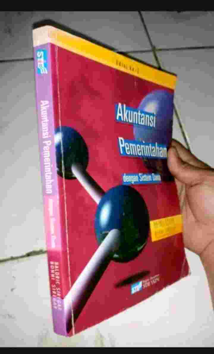 Buku AKUNTANSI PEMERINTAHAN DENGAN SISTEM DANA Oleh Baldric Siregar & Bonni Siregar  Penerbit Sekolah Tinggi Ilmu Ekonomi YKPN - 1999