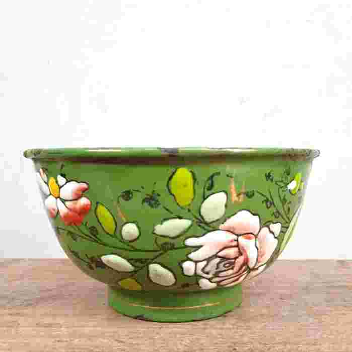 Barang Antik Mangkok Enamel Timbul Eropa Tua Kuno Antik