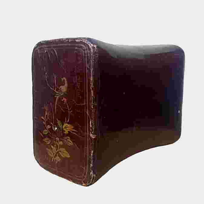 Barang Antik Bantal Cina Peranakan Kulit Berhias Lukis Pohon Burung 