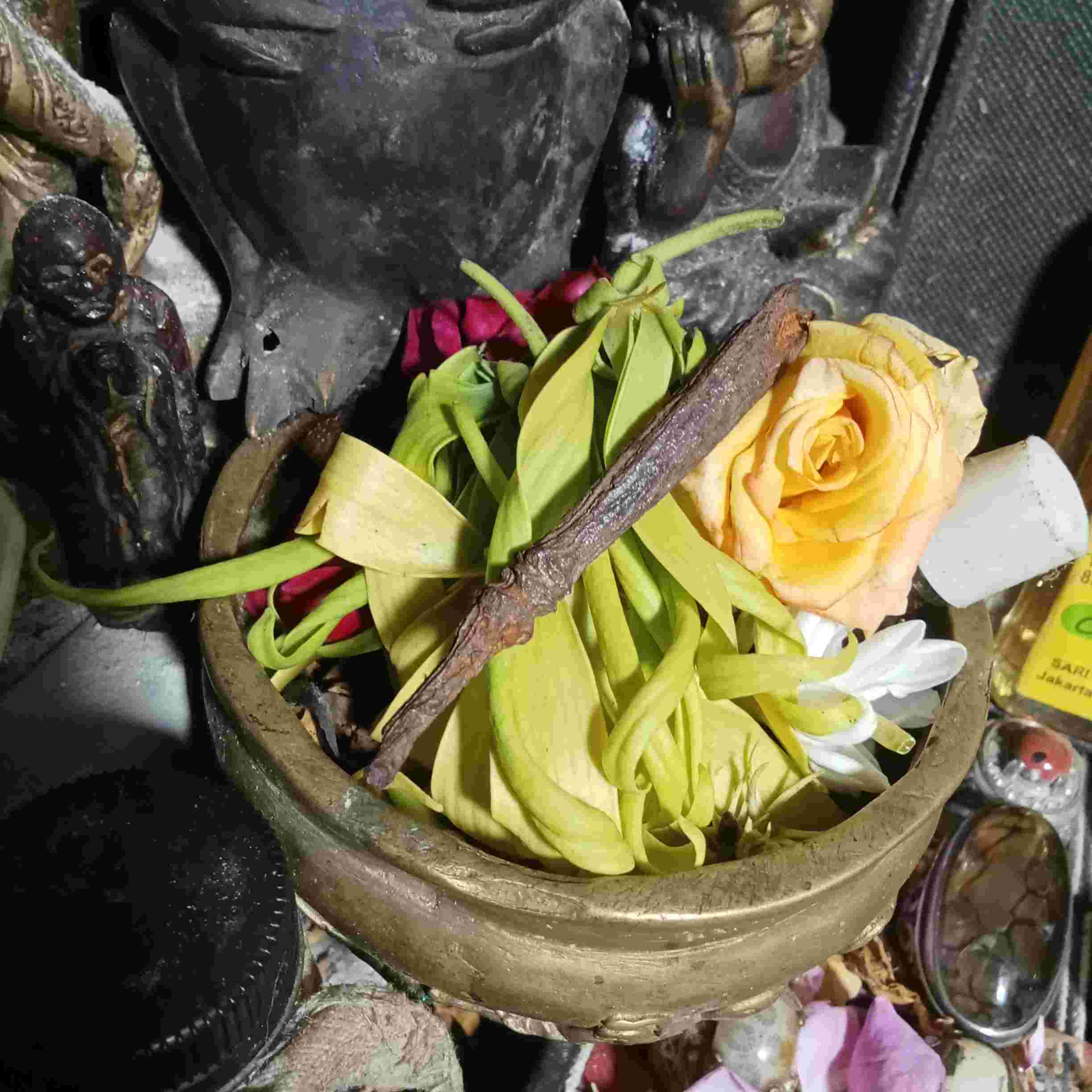 Ageman Wesiaji Wijaya Kusuma Jalur Asihan Kerejekian Kharismatik