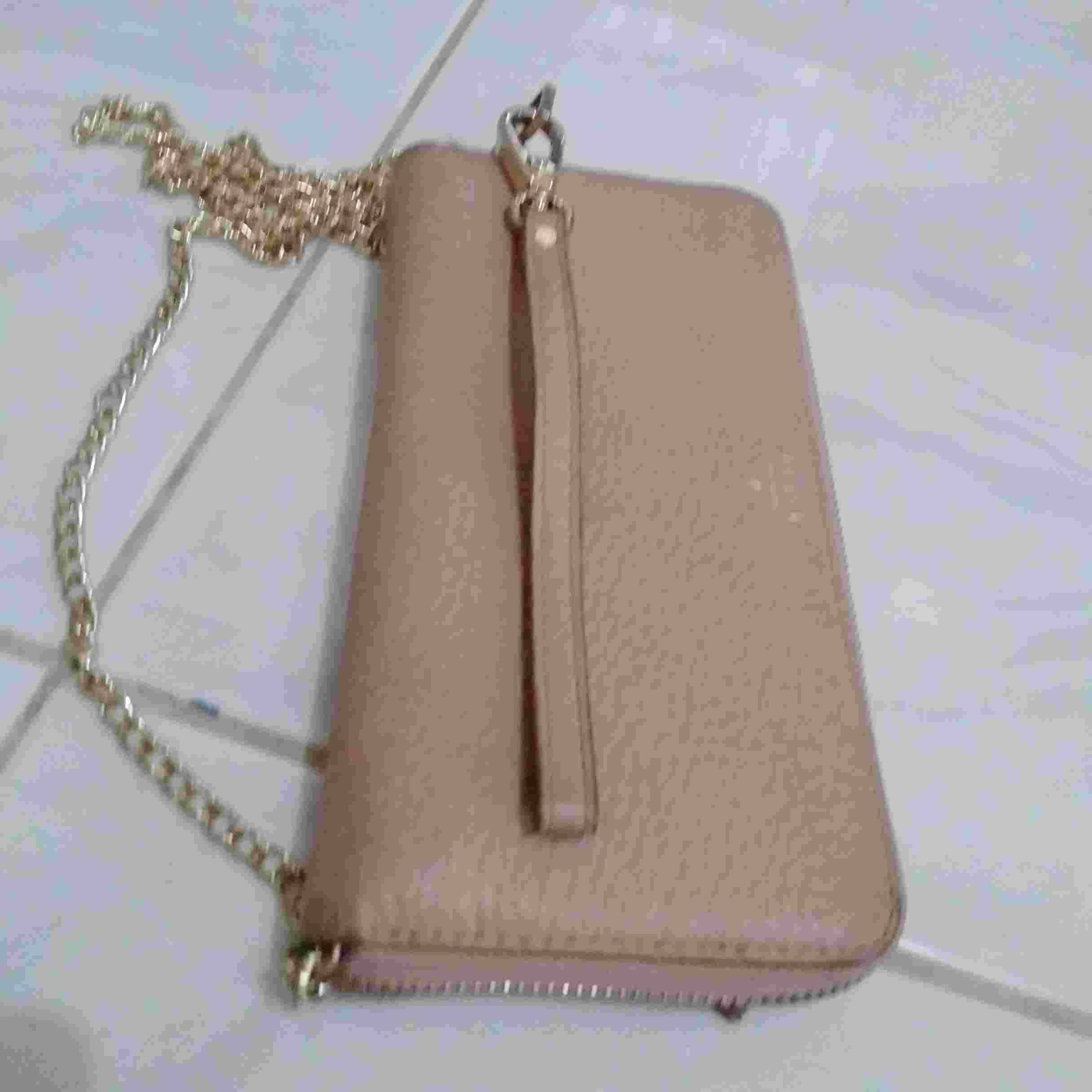 Tas Tangan Fossil Bahan Kulit