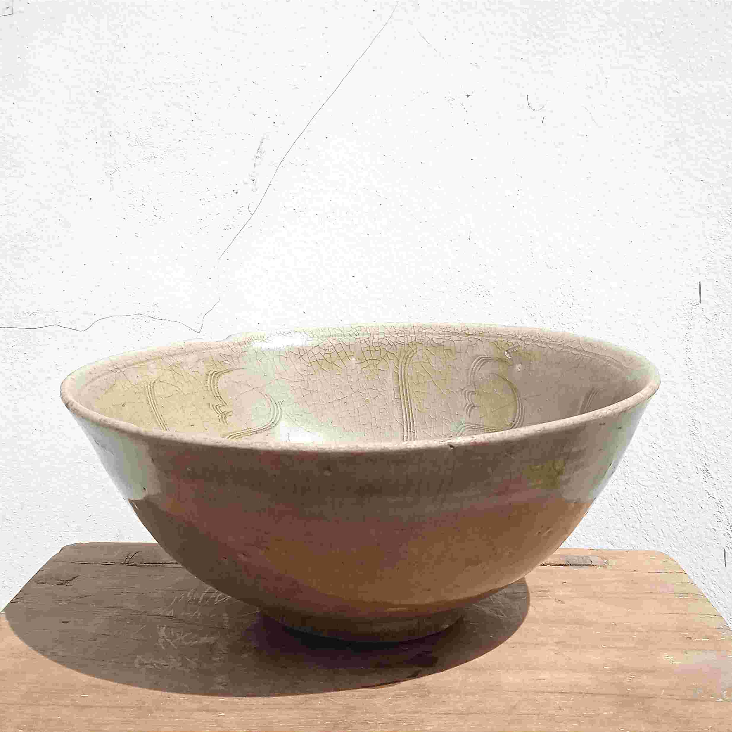 Antik Mangkok Celadon Cina Kuno Retak Seribu Era Dinasti Tua