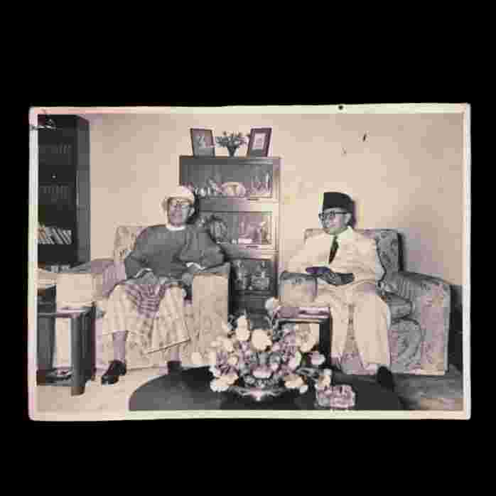 Antik Real Foto Bung Hatta dan P.M. U Nu Burma Original Tua Jadul