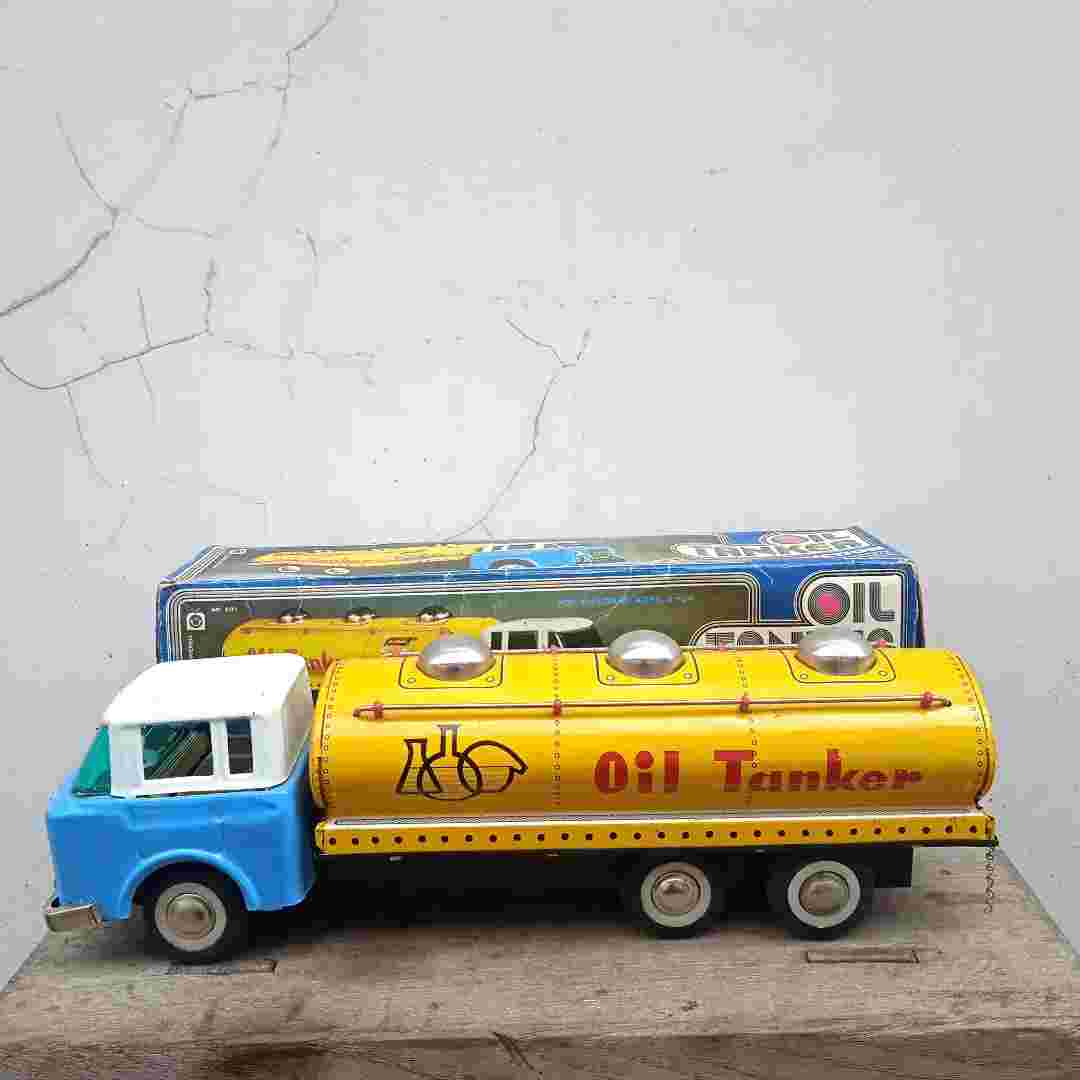 Barang Jadul Mainan Tin Toys OIL TANKER Model Friction NOS + Dus Antik