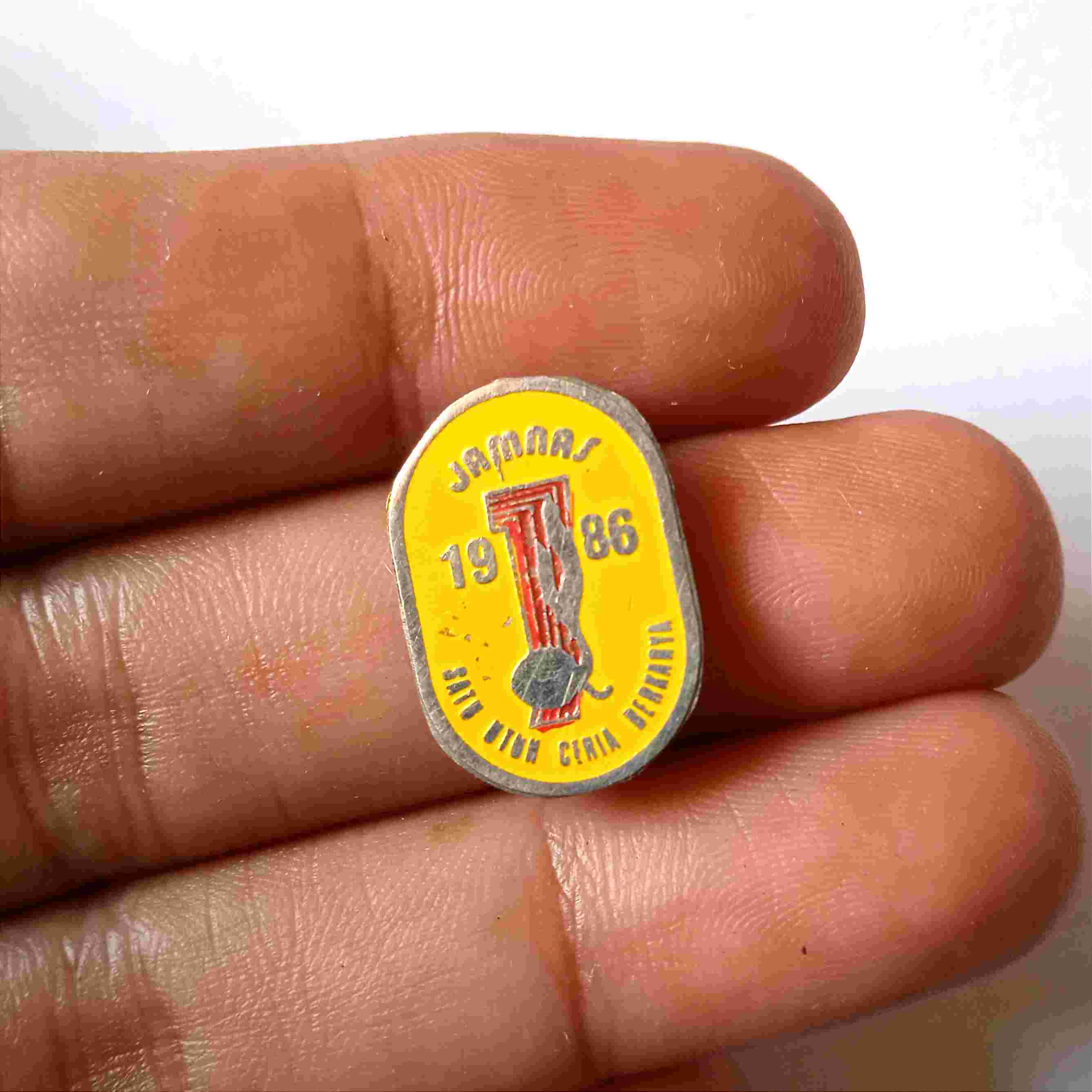 Antik Pin Bros Pramuka Lama Jambore Nasional 1986 Utuh Langka