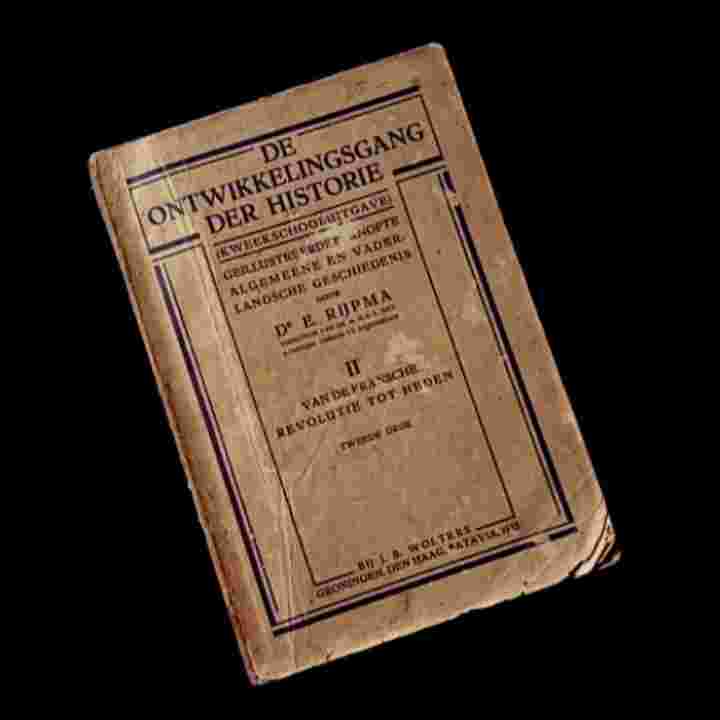 Buku Lama Belanda Ttg Sejarah DE ONTWIKKELINGSGANG DER HISTORIE 1933
