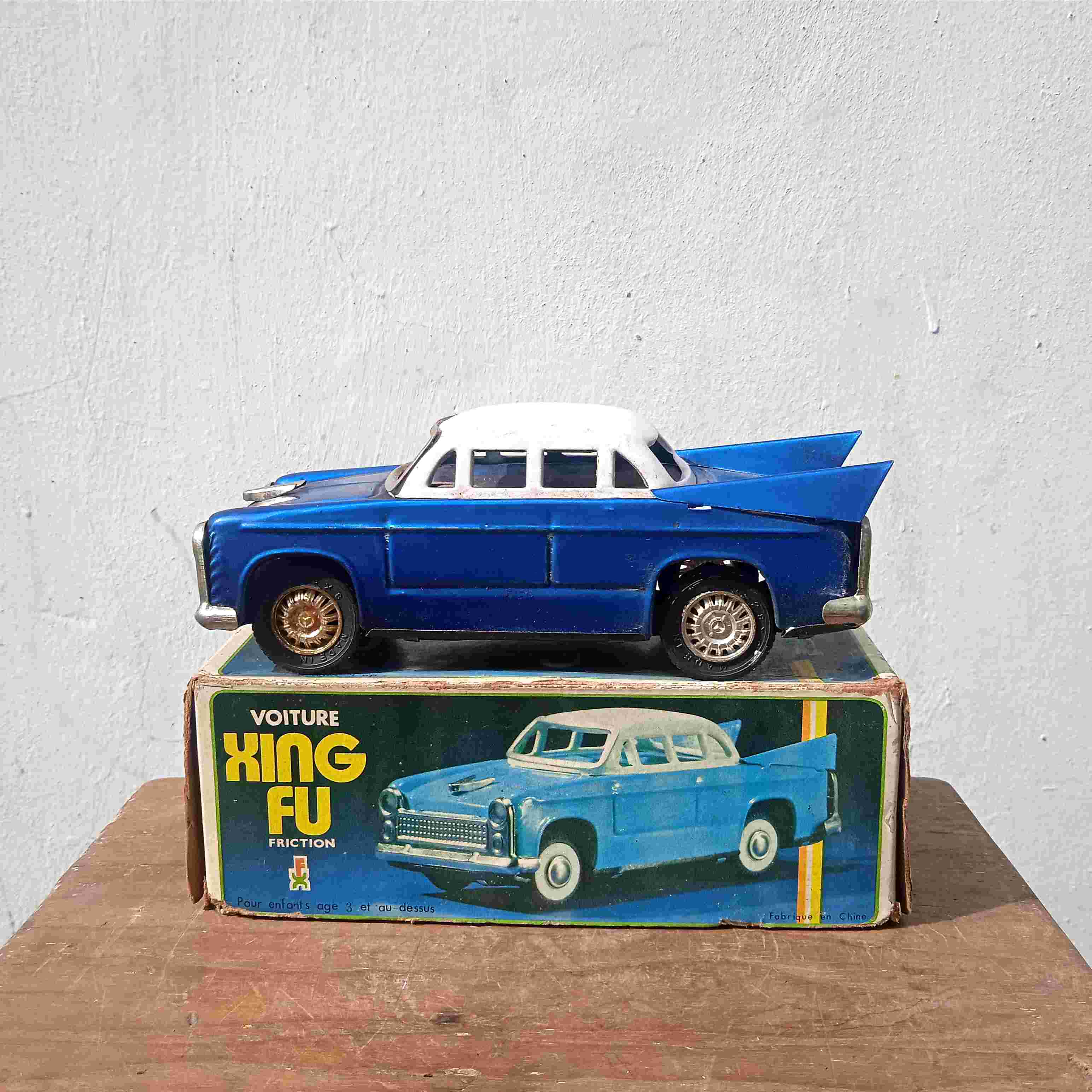 Antik Tin Toys Lucky Sedan Mainan Lama NOS + Kardus Baru Stok Lama Tua