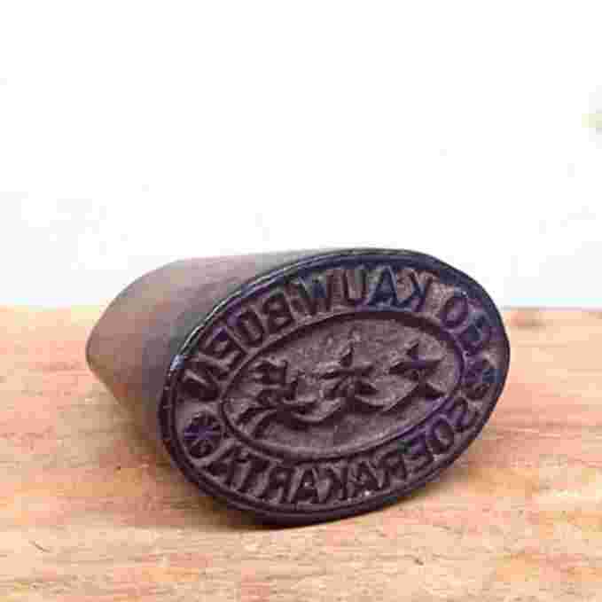 Barang Antik Stempel Segel Cina Go Kauw Goen Soerakarta Ukir Kayu Cina