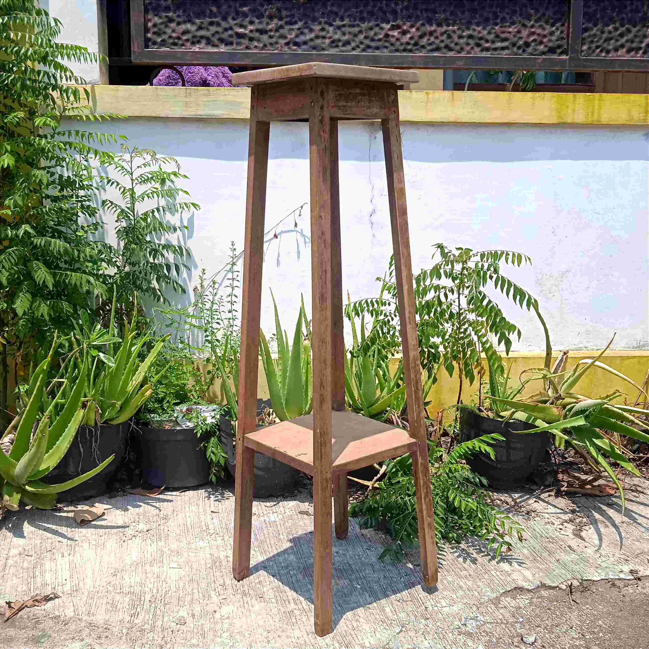 Antik Stand Pot / Bangku Tinggi Kayu Jati Sambungan Nagel Kokoh Tua