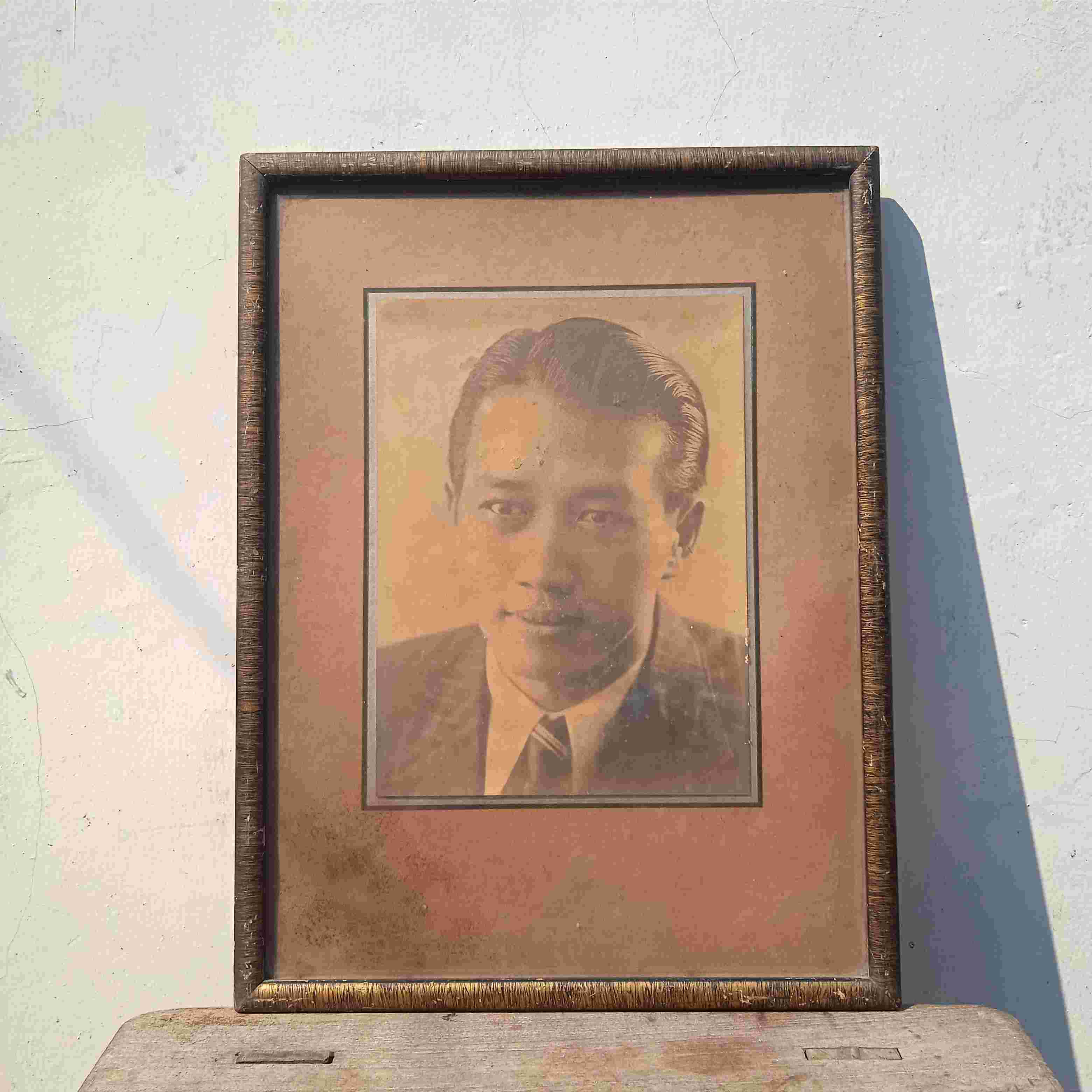 Antik Foto Frame Hitam Putih Uk.Lumayan Besar Original Tua Lama