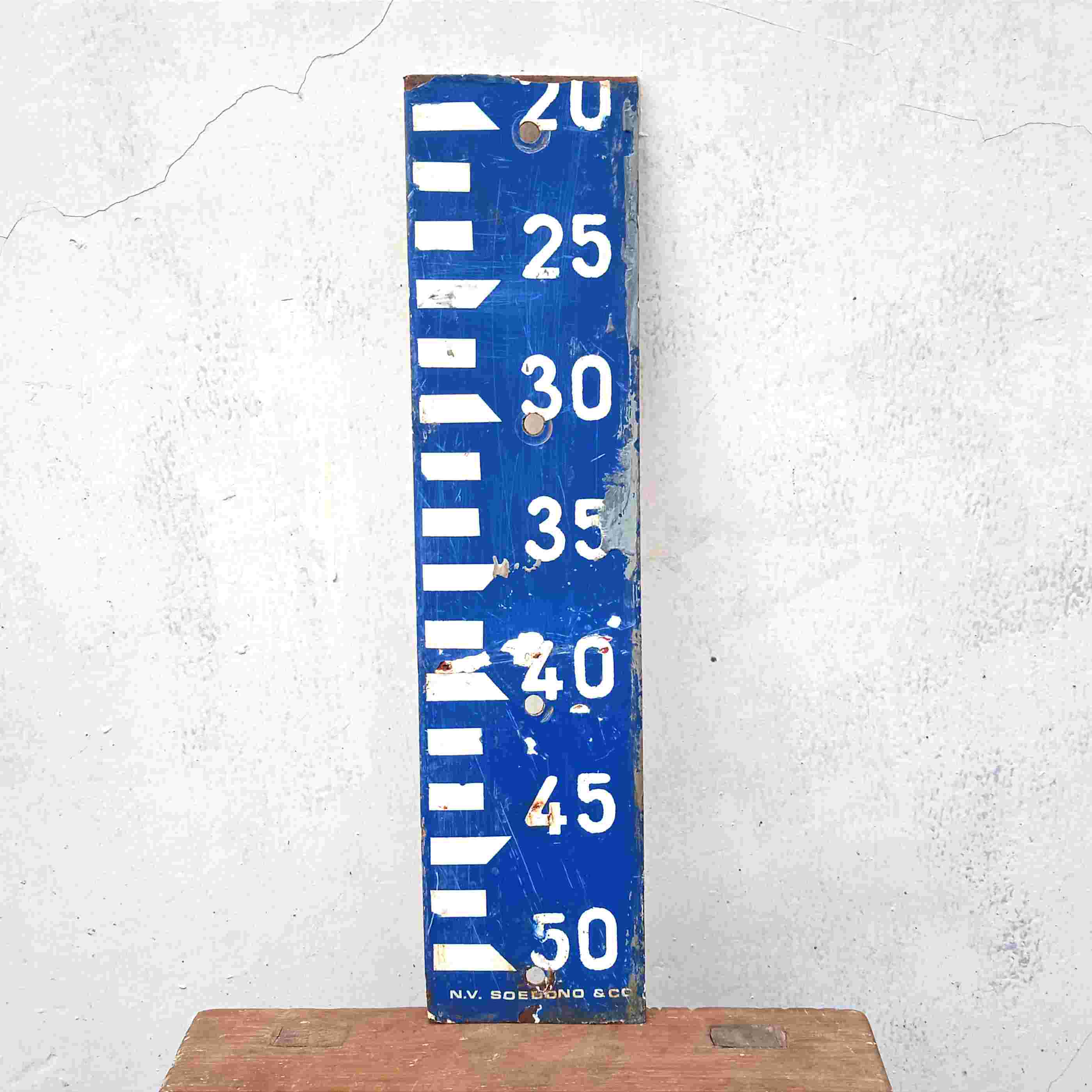 Antik Pajangan Alat Pengukur Air NV.SOEDONO Besi Tebal Tua