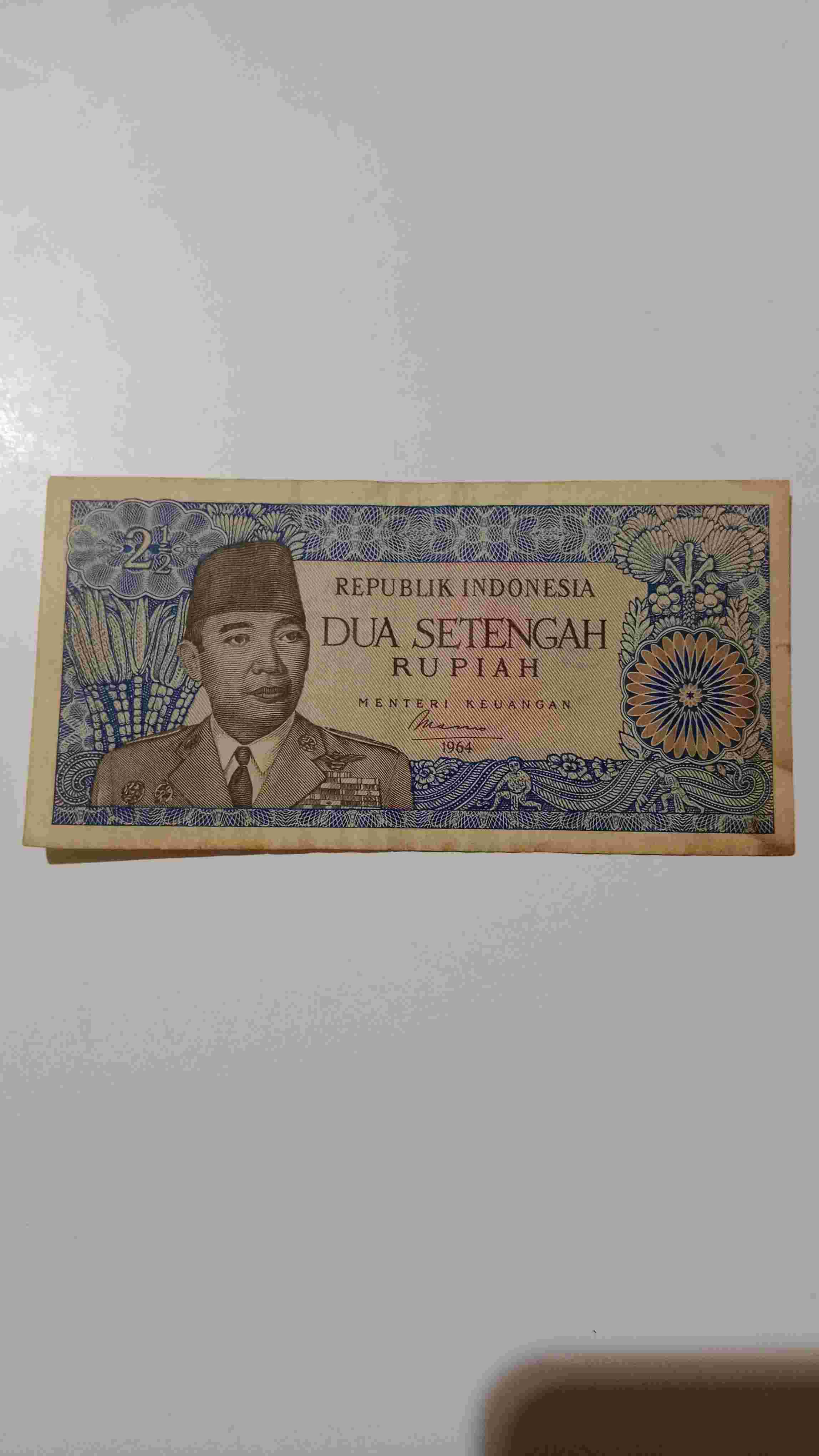 UANG KUNO ASLI DUA SETENGAH RUPIAH TH 1964 (LANGKA)