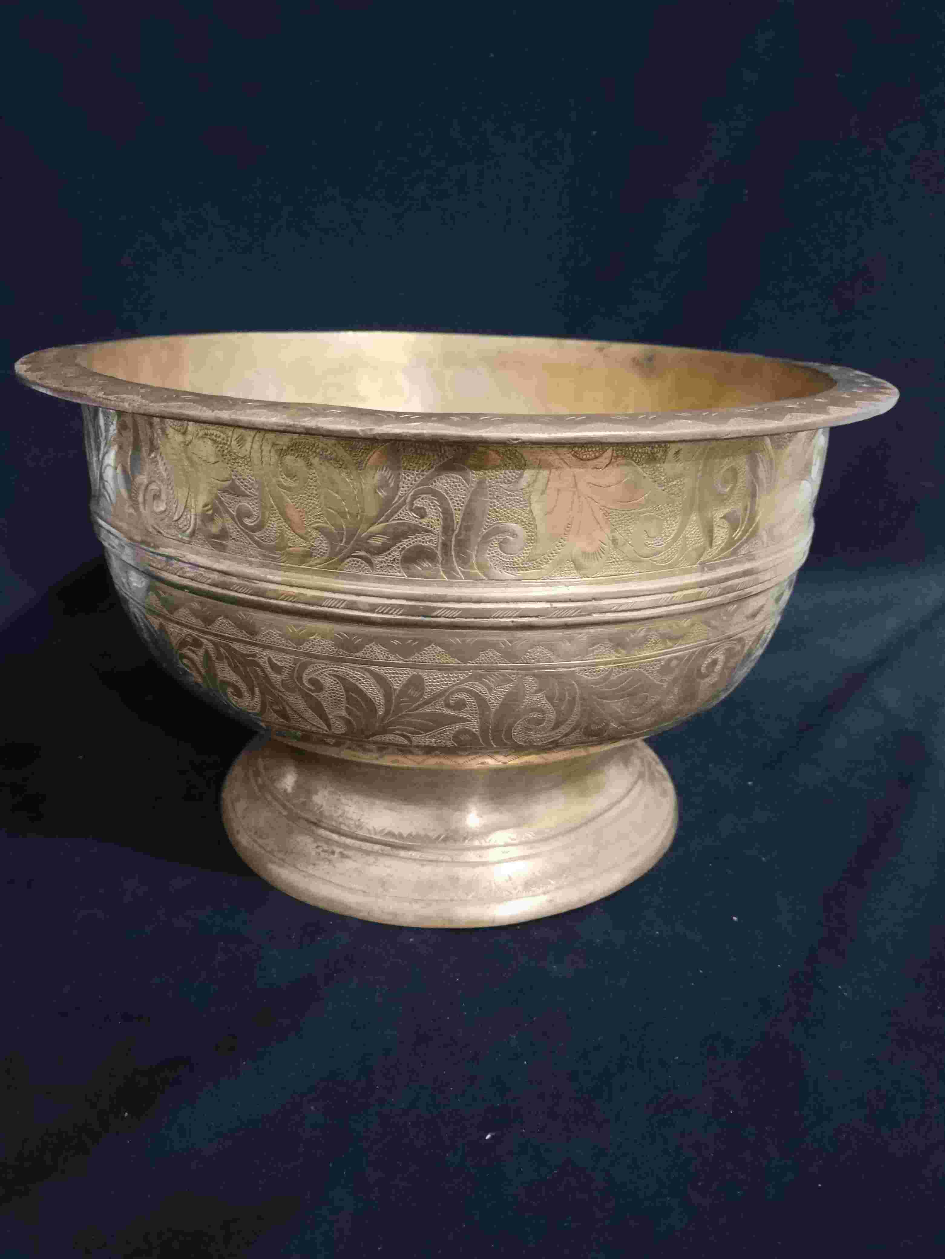 Bokor ukir halus kuningan lawas 