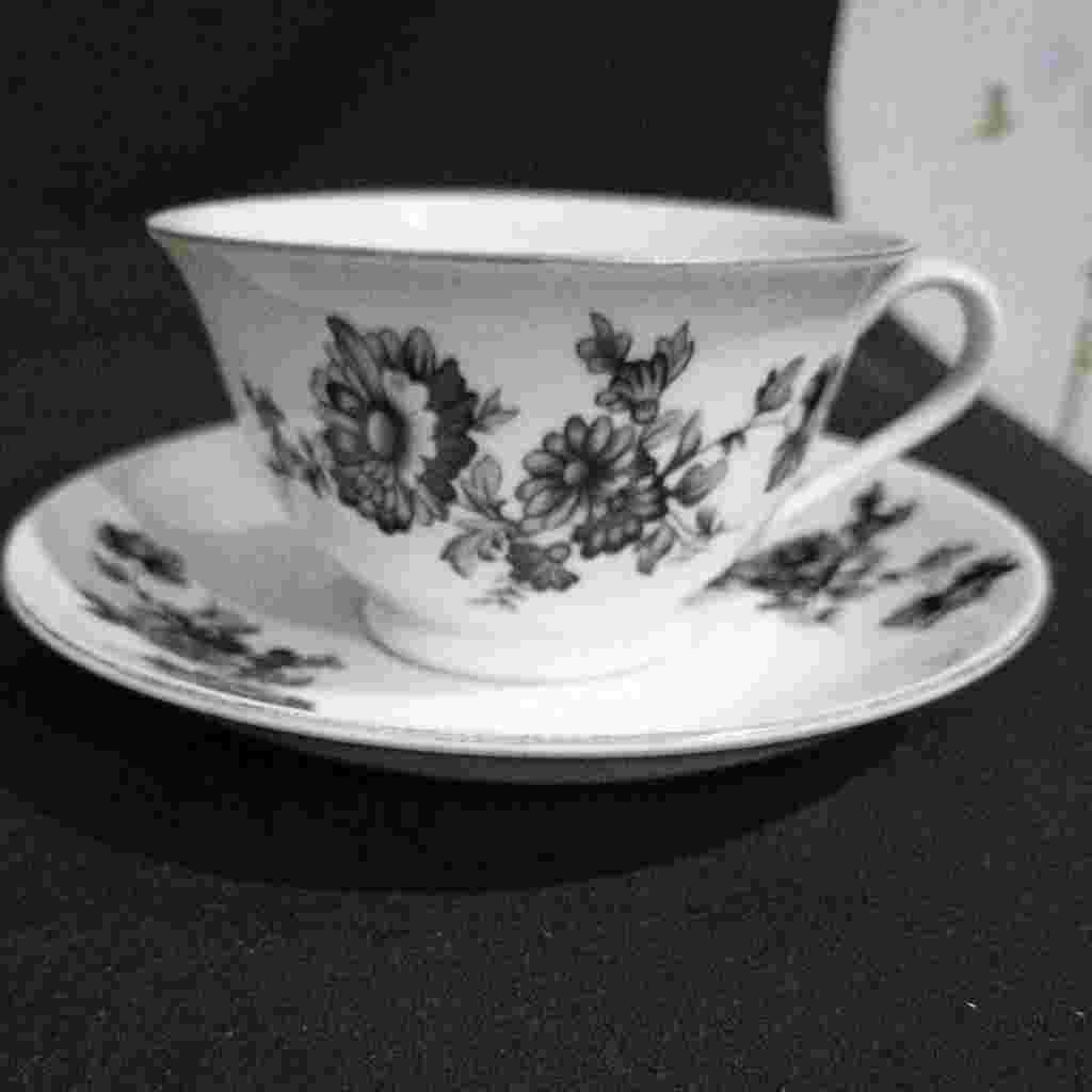 Cangkir teh lawas kekwa hitam (1)